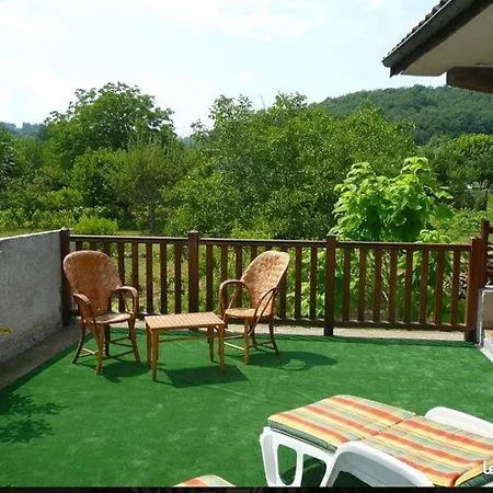 בית נופש La Maison De Rosyne מונטיניאק
